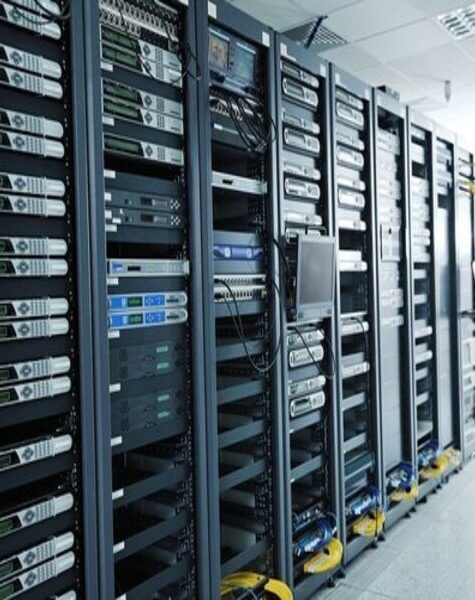server-racks-600 server-racks-600